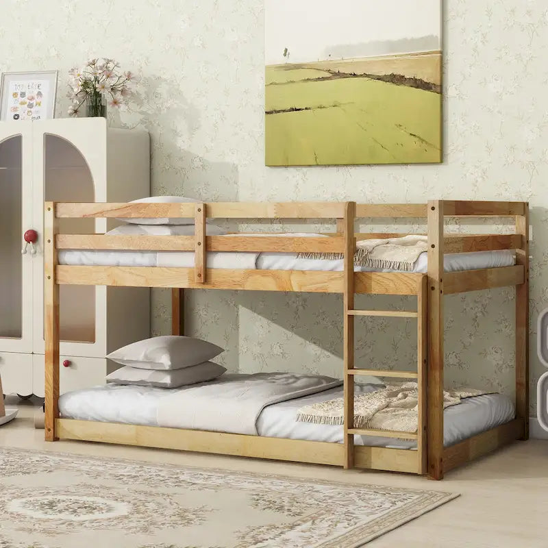 Litera doble tipo loft con dos plataformas de 13 listones y diseño de perfil bajo