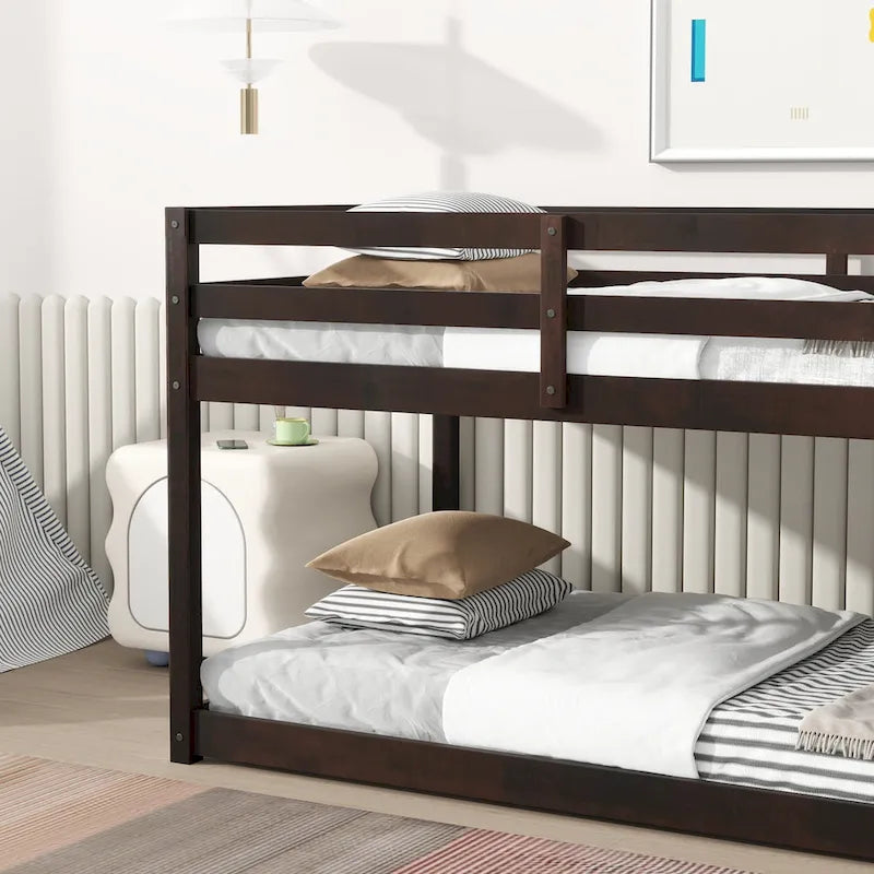 Litera doble tipo loft con dos plataformas de 13 listones y diseño de perfil bajo