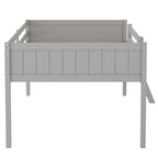 Cama tipo litera baja de madera maciza gris tamaño completo con escalera y deflector de cerca, y soporte de listones de madera para dormitorio