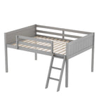Cama tipo litera baja de madera maciza gris tamaño completo con escalera y deflector de cerca, y soporte de listones de madera para dormitorio