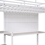 Cama alta de metal blanca tamaño twin con escritorio, pizarra, estantes y escalera